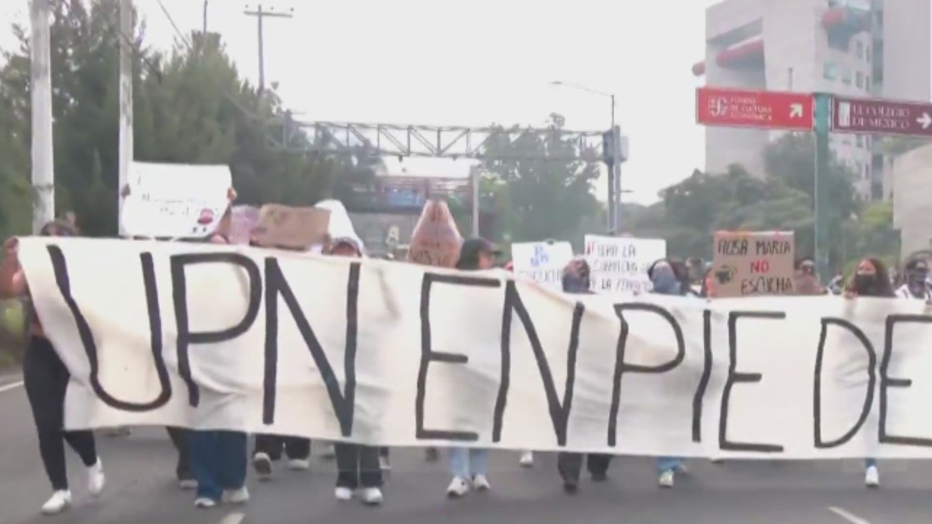 Alumnos del UPN Bloquean la Picacho-Ajusco