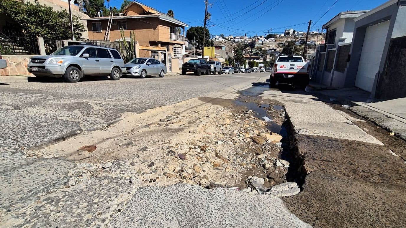 Denuncian Trabajos Inconclusos y Hundimientos en la Avenida Popocatépetl de Tijuana, BC