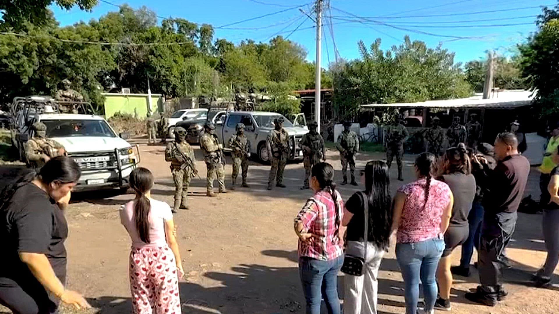 En Culiacán, Intentan Evitar Detención de Familiares de Líder de 'Los Rugrats'