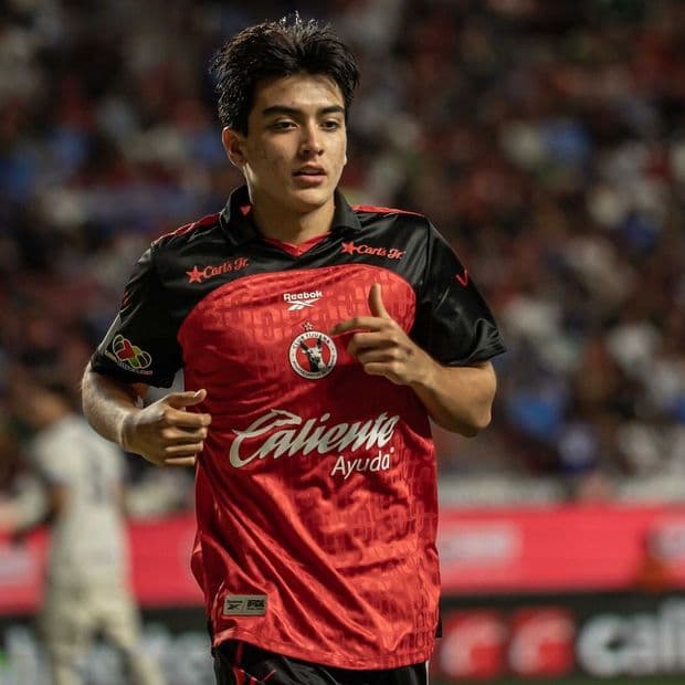¿Cómo Puedo Conquistar a una Chica?: El Consejo de Amor que un Niño le Pidió a Gilberto Mora