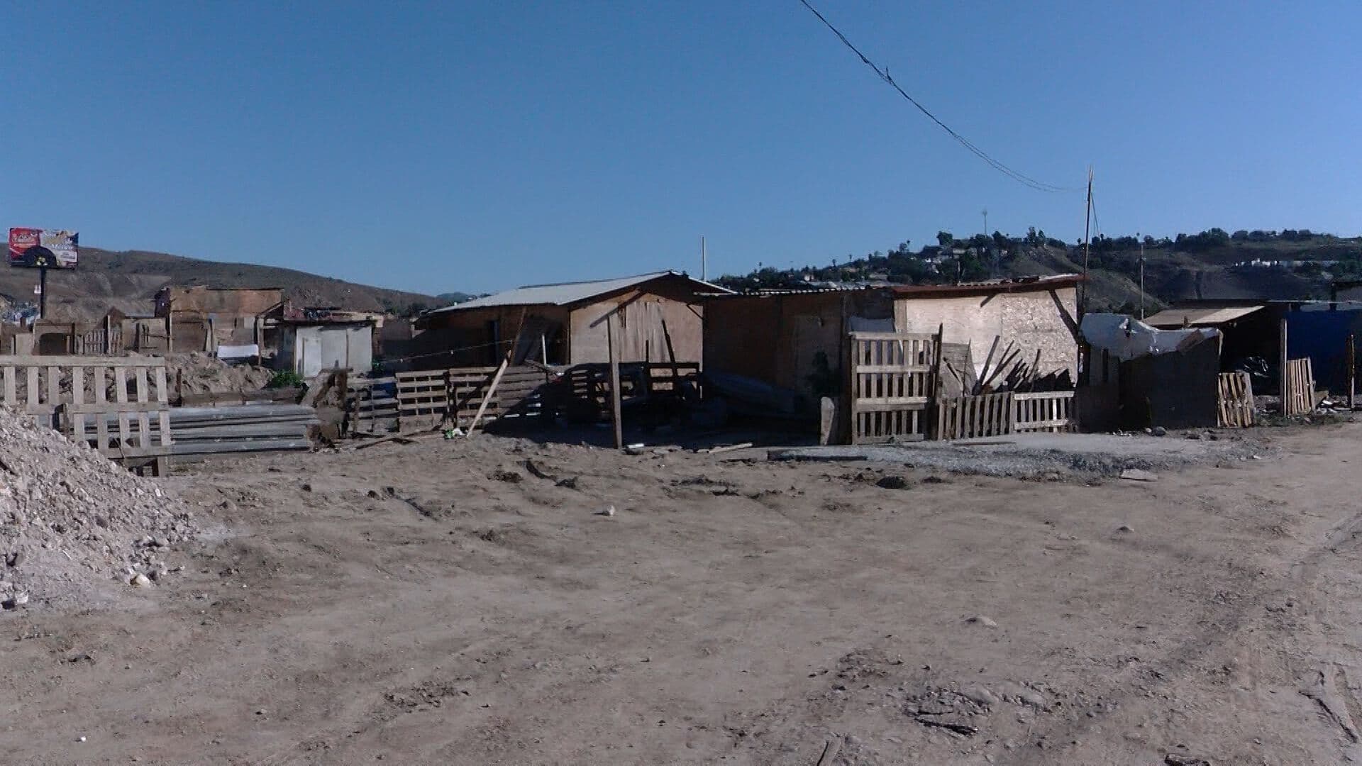Asentamientos en la Canalización del Río Tijuana Reciben Aviso de Evacuación Inmediata