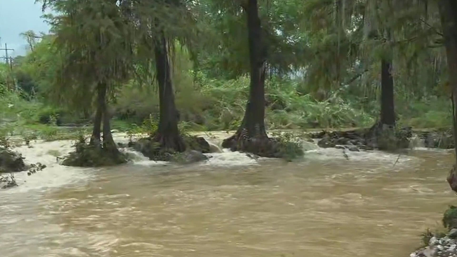Inundaciones, Cierres Viales y Rescate es el Saldo de las Lluvias en Allende, NL