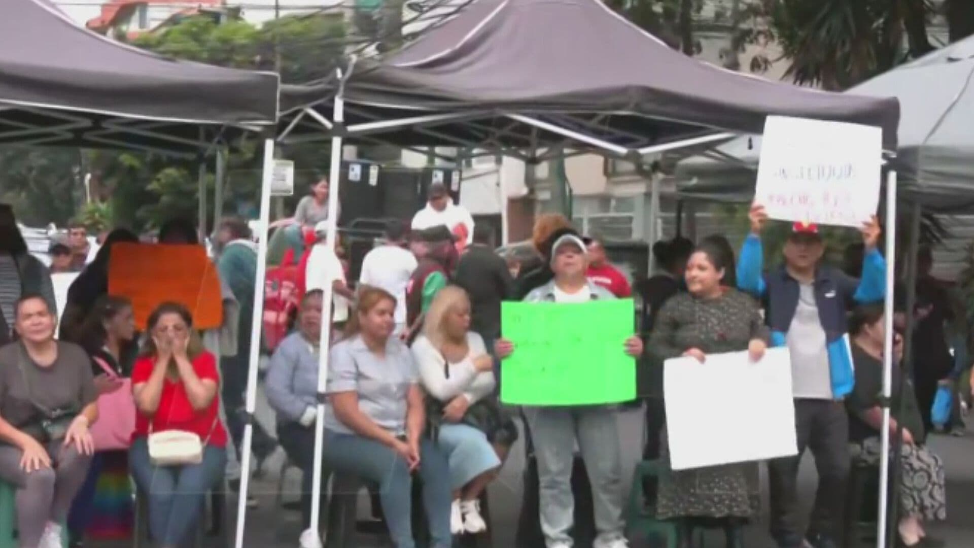 Tensión Durante Bloqueo en Barranca del Muerto: Dos Grupos se Enfrentan por Departamentos del INVI