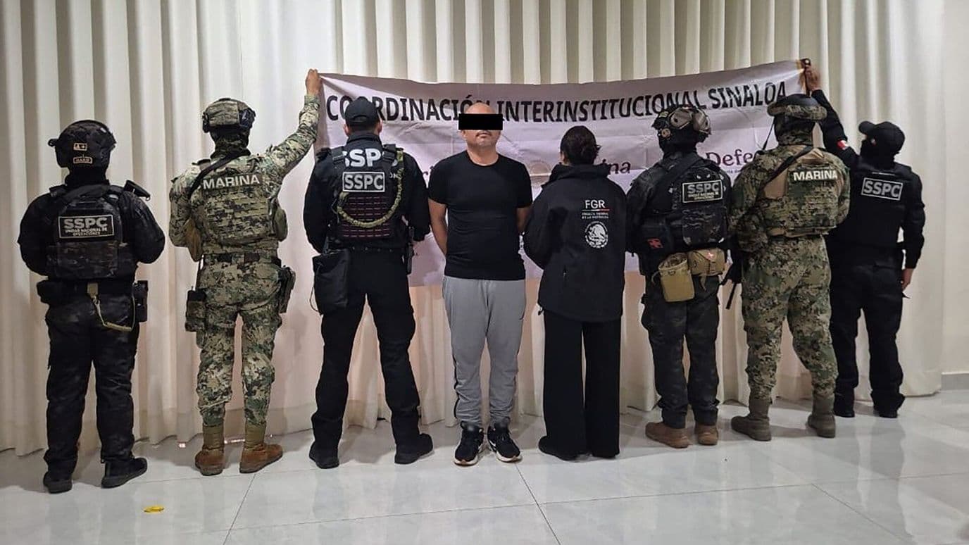Hombre Resulta Detenido durante Cateos Múltiples en Sinaloa