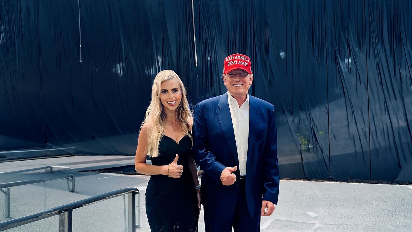 Katie Zacharia Renuncia al Cargo como Vocera de Trump, EUA