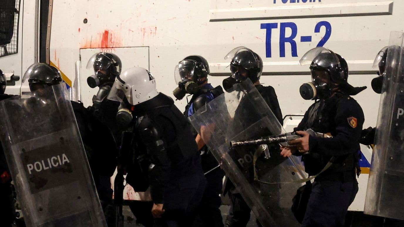 Protestas Estudiantiles Dejan Heridos en Albania