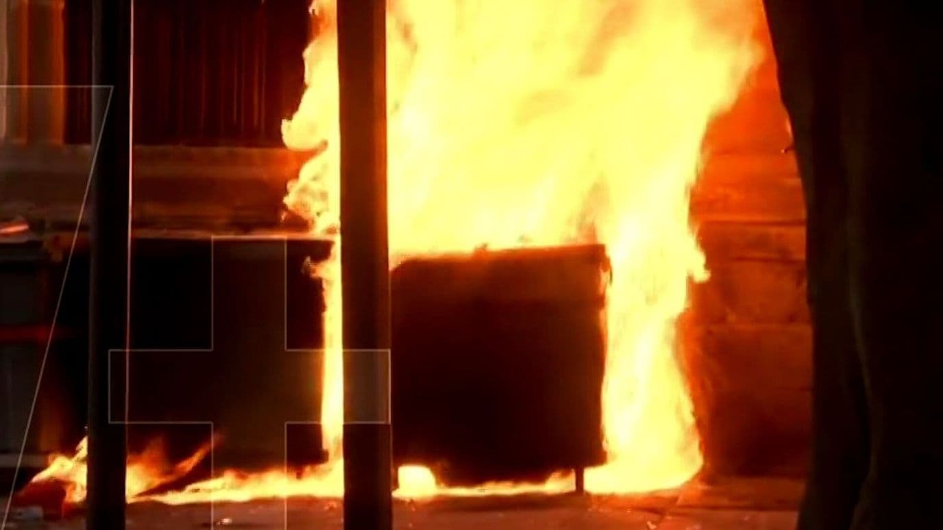 Aseguran Camioneta de Encapuchados Tras Incendio Frente a Palacio de Gobierno en Jalisco