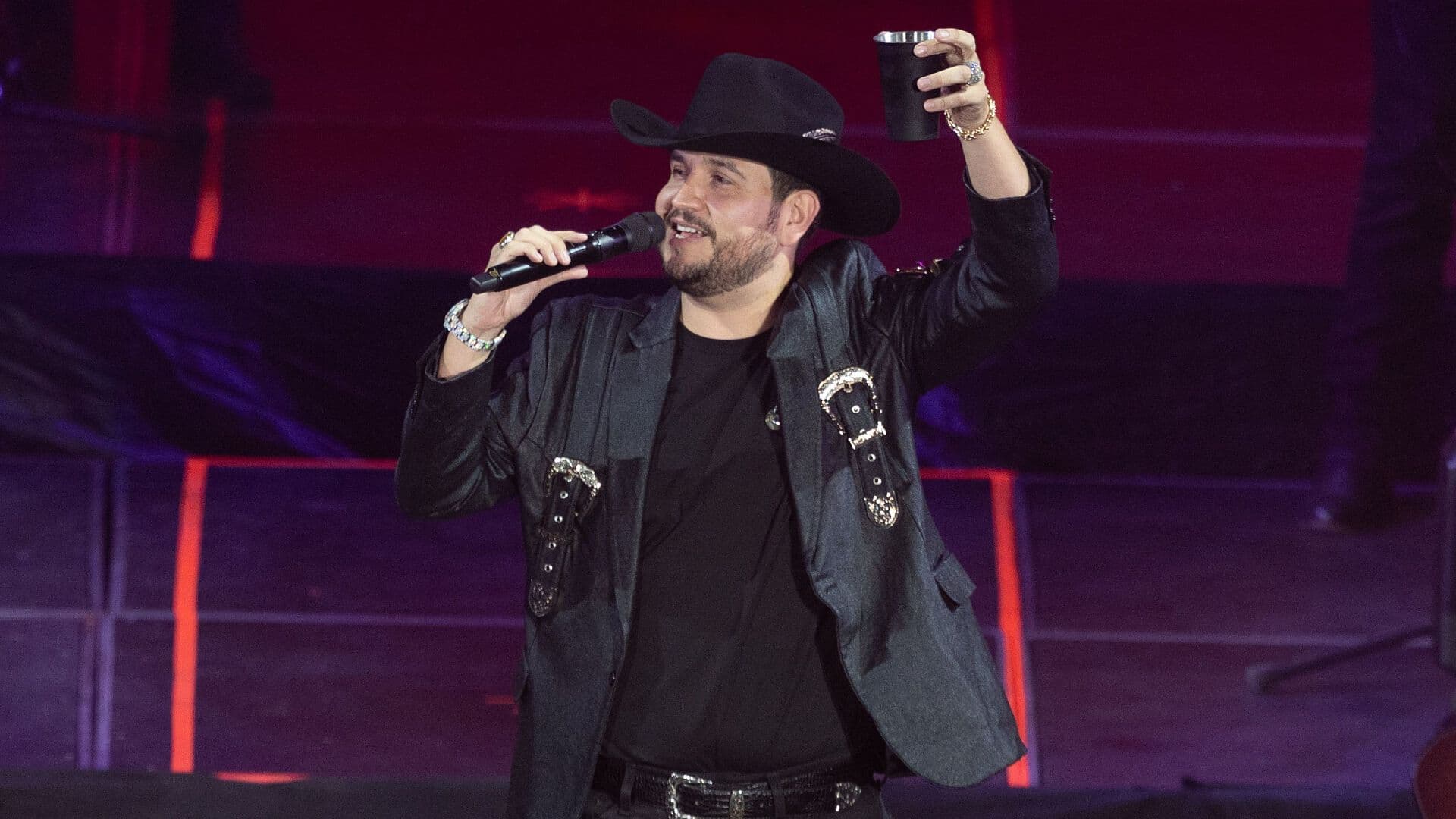 Ni la Lluvia lo Detuvo: Así Se Vivieron los Conciertos de Edén Muñoz en CDMX