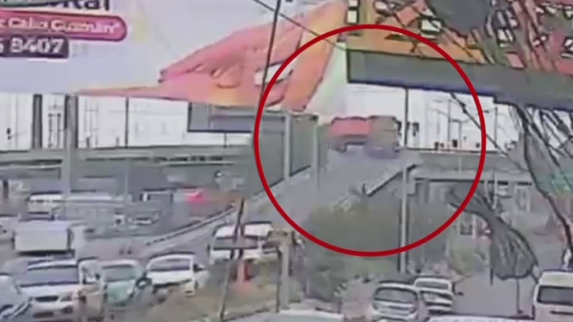 Video | Momento Exacto de la Volcadura de Tráiler en la México-Pachuca