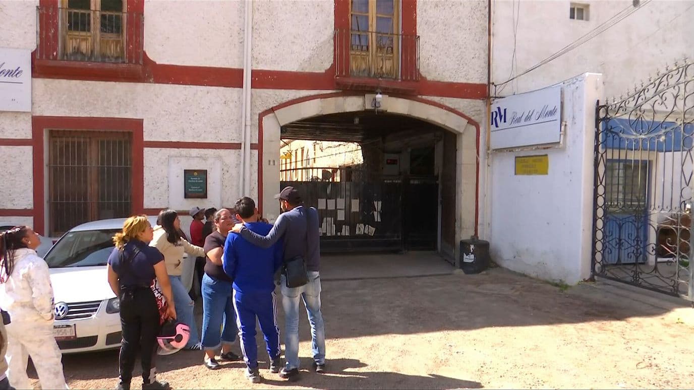 Tolvas Caen y Sepultan a Dos Trabajadores en una Mina en Pachuca, Hidalgo