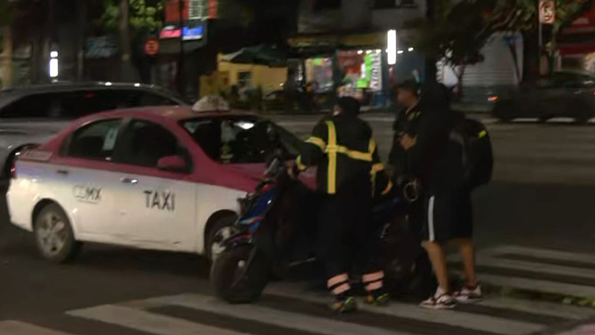 Choque entre Motociclista y Taxista Provoca Movilización de Emergencia en Iztacalco