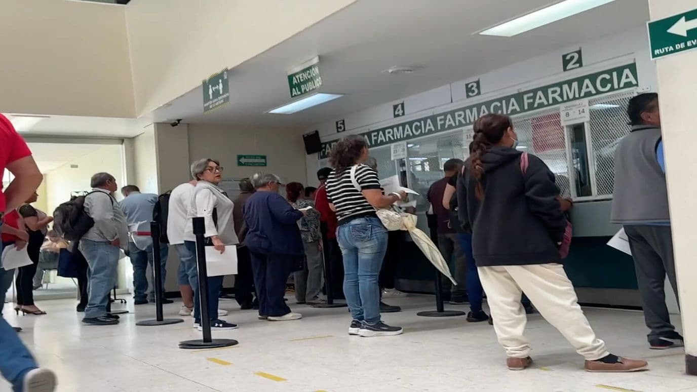 Batallan Pacientes por Falta de Medicina en las Farmacias del IMSS