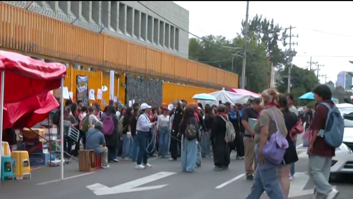Protesta en Prepa 8 de la UNAM: Alumnos Denuncian Acoso de Profesores y Mejoras de Seguridad