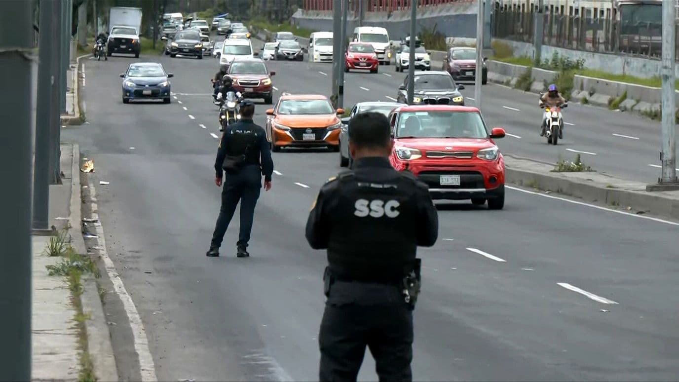 Circulación Lenta en la Calzada Zaragoza por Derrame de Diésel, Iztapalapa