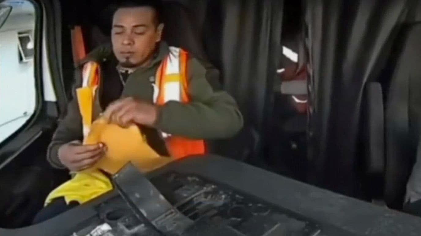 Video Tres Ladrones Robo Camión Mercancía Parque Industrial FINSA Cuautlancingo Puebla