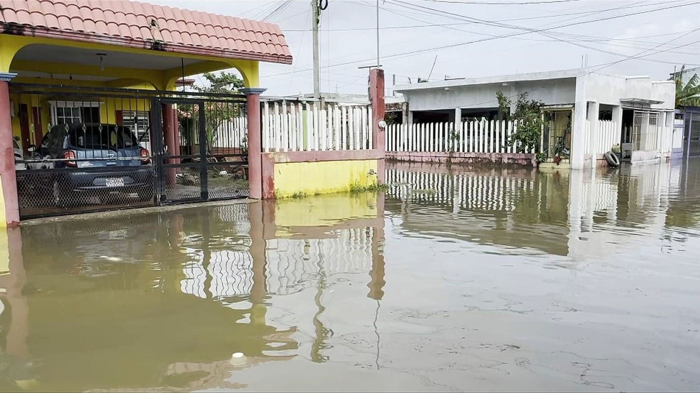 En Nanchital, Veracruz, Sufren por las Inundaciones Provocadas por Frente Frío 2