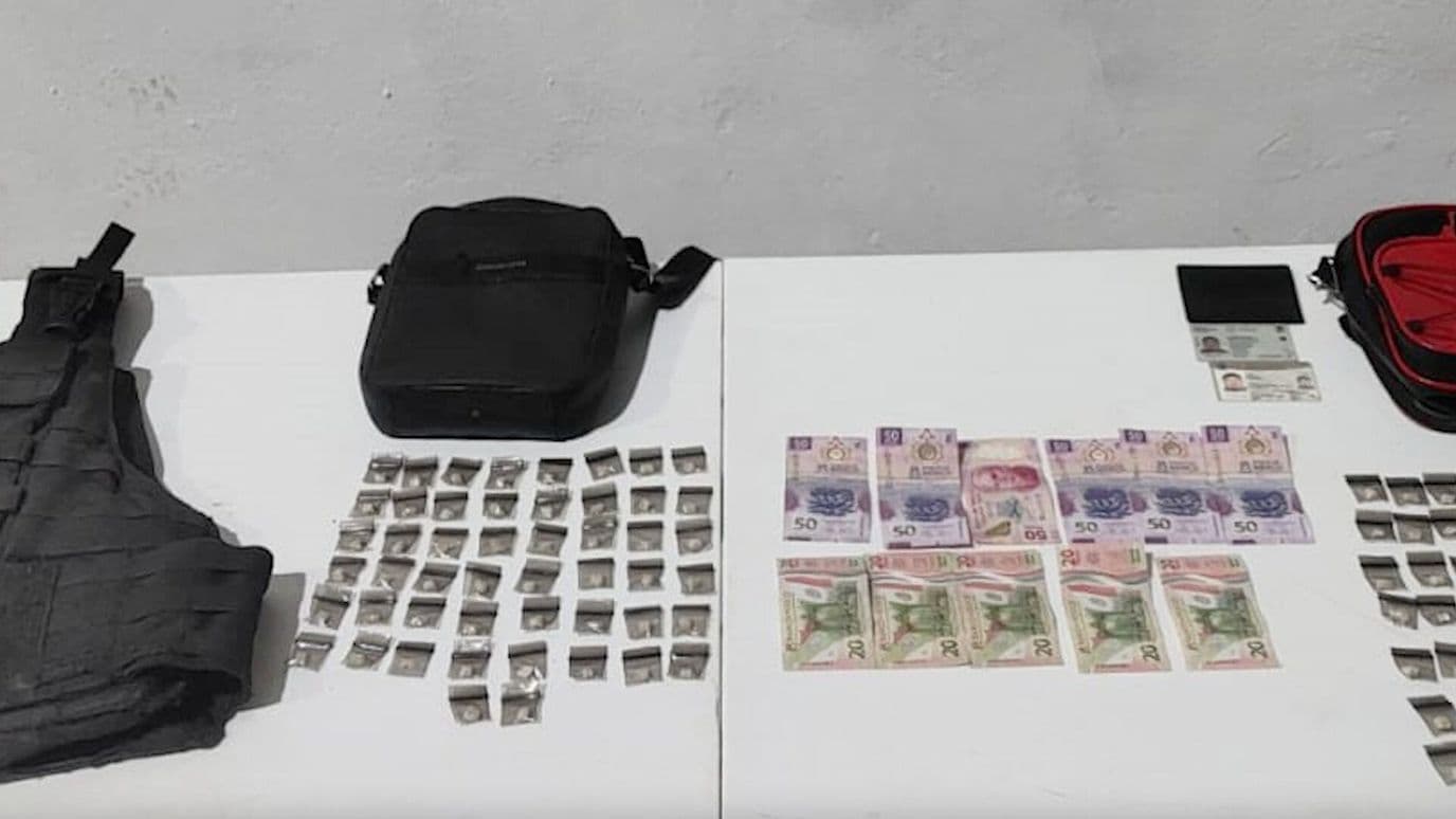 Cae Dos Con Droga y Equipo Táctico en Col. Cedros en Monterrey