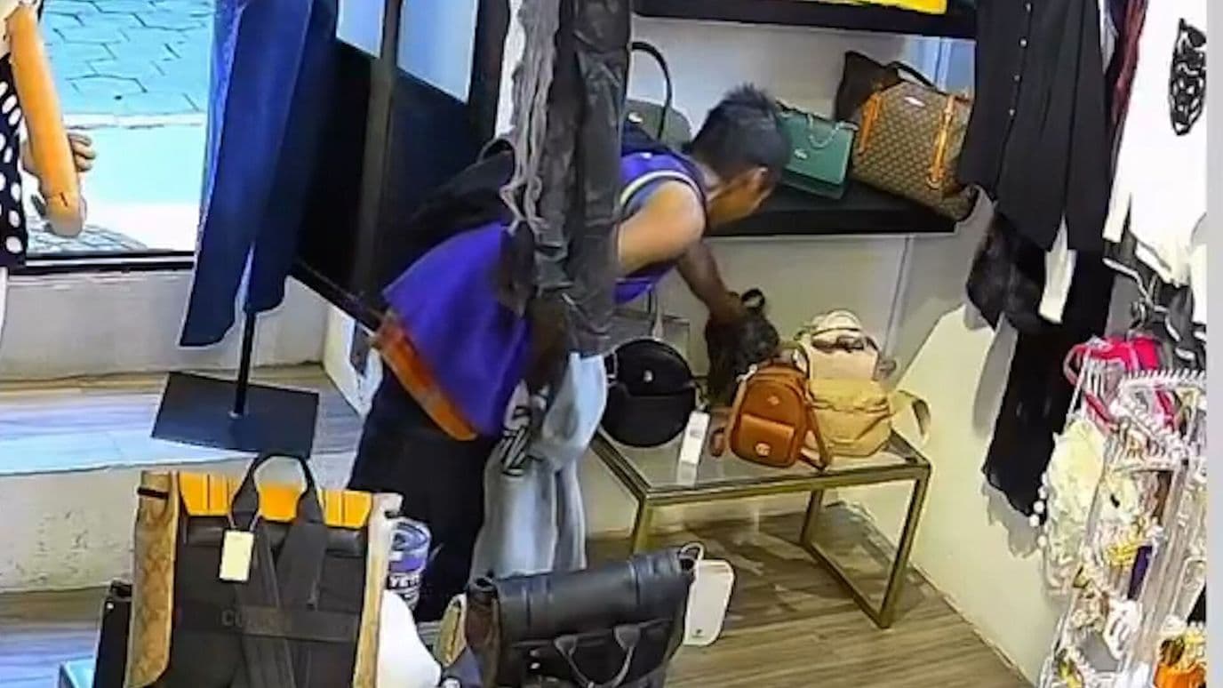 Encargada de Tienda Impide Robo de Fardero en Puebla