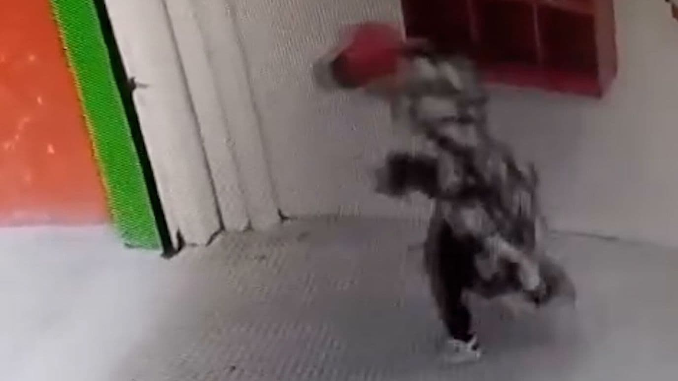 Papás Mandan a un Niño a Robar una Mochila en una Tienda de Ecatepec
