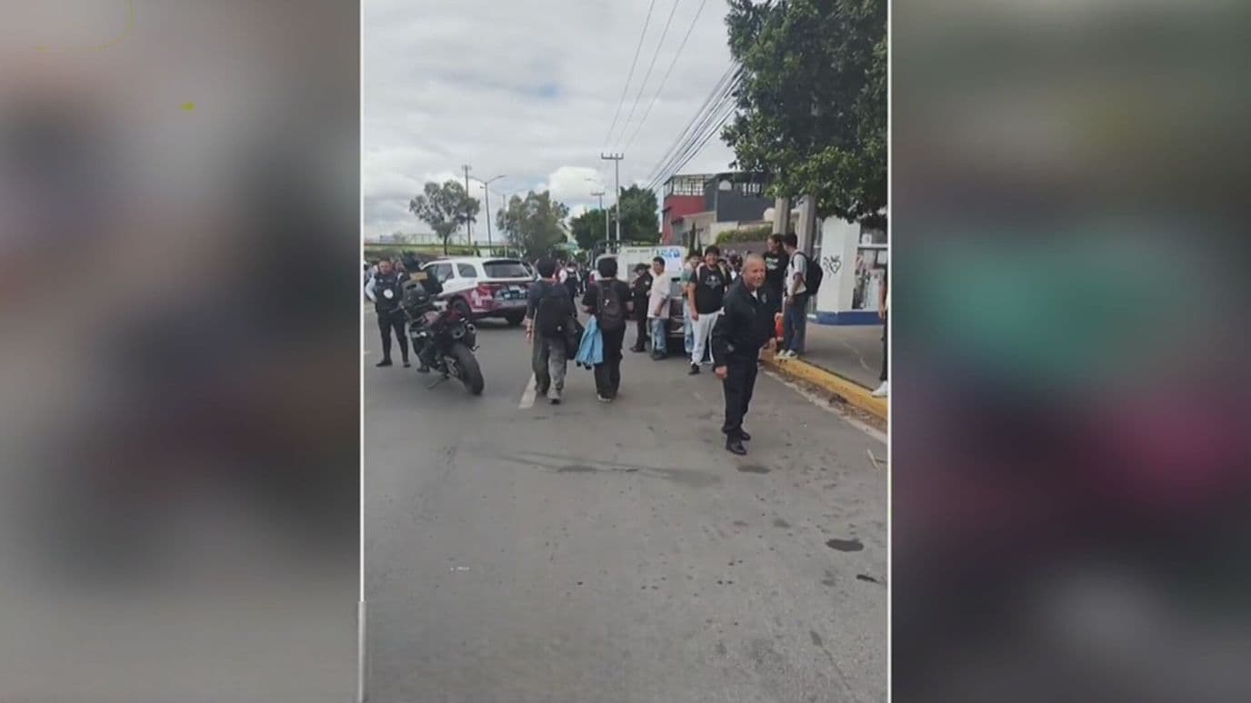 Estudiantes de la FES Aragón Bloquean Avenida Central, Estado de México