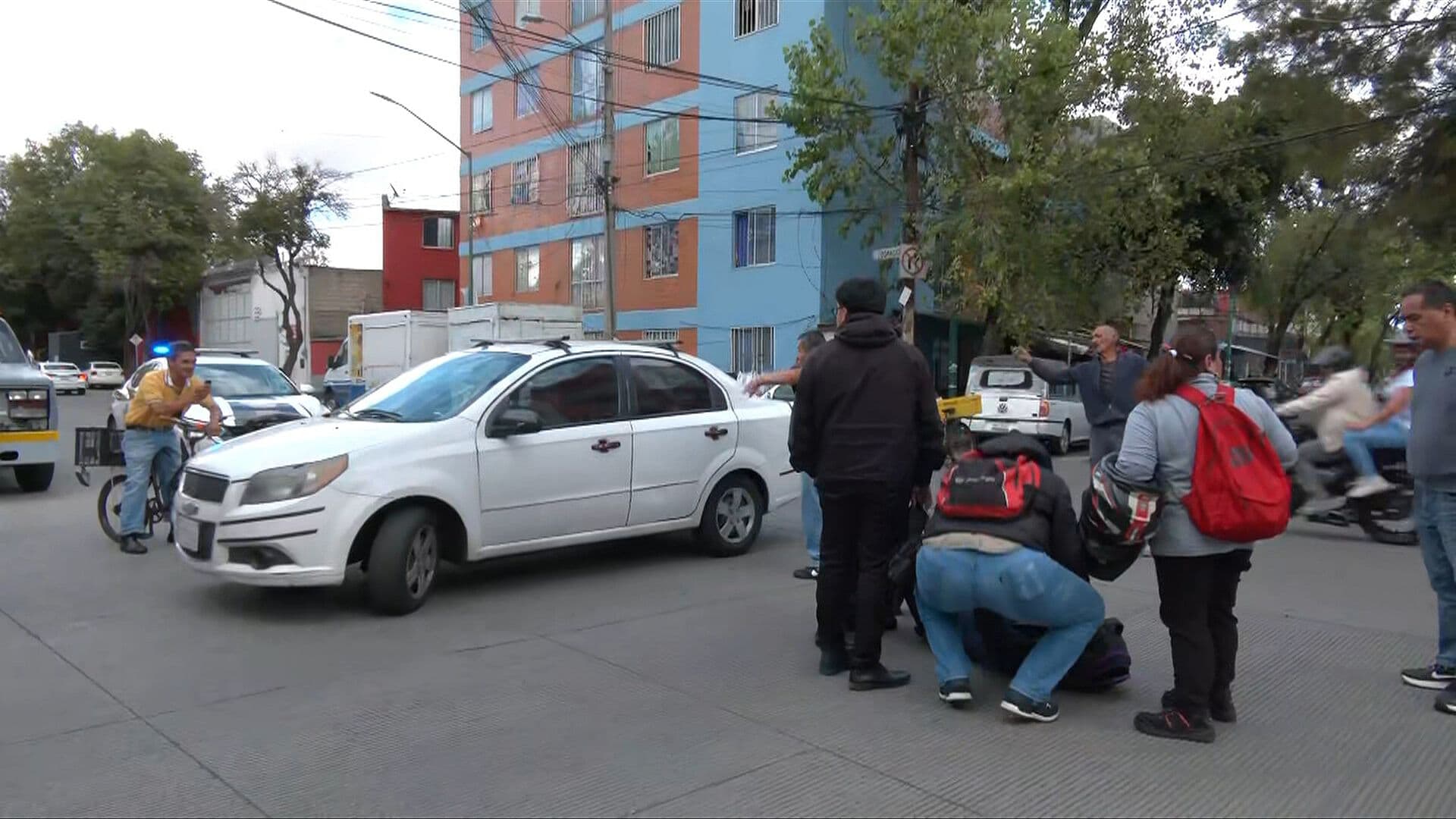 Choque entre Camioneta y Motociclista Deja un Lesionado en la Cuauhtémoc, CDMX