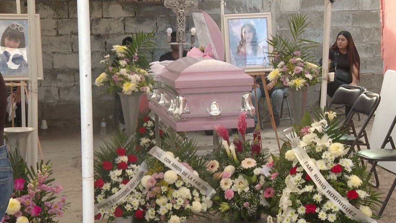 Familia Despide a Tres Víctimas de Accidente en Hermosillo y Espera por Menores Graves