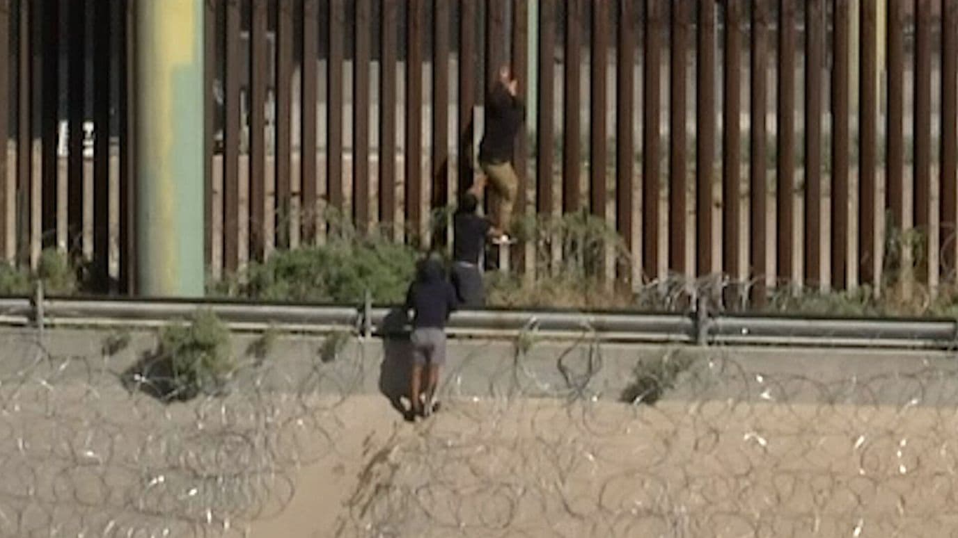 N+ Univisión Captó cómo Trabajan los Polleros en la Frontera con Estados Unidos