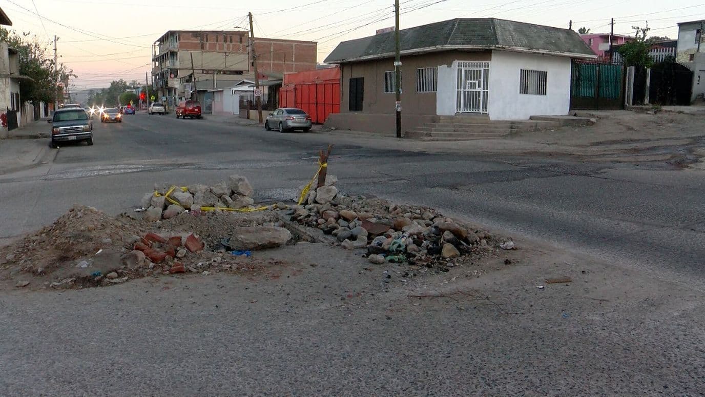 Denuncian Obras Inconclusas en Colonia Adolfo Ruiz Cortines en Tijuana, BC