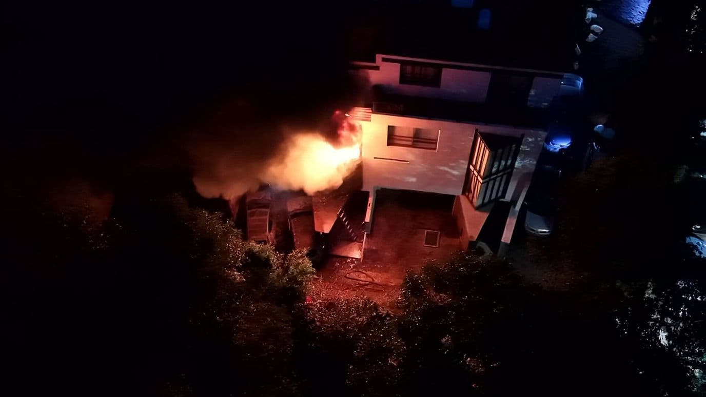Se Incendia de Auto Eléctrico en San Jerónimo Lídice: Esto Pasó