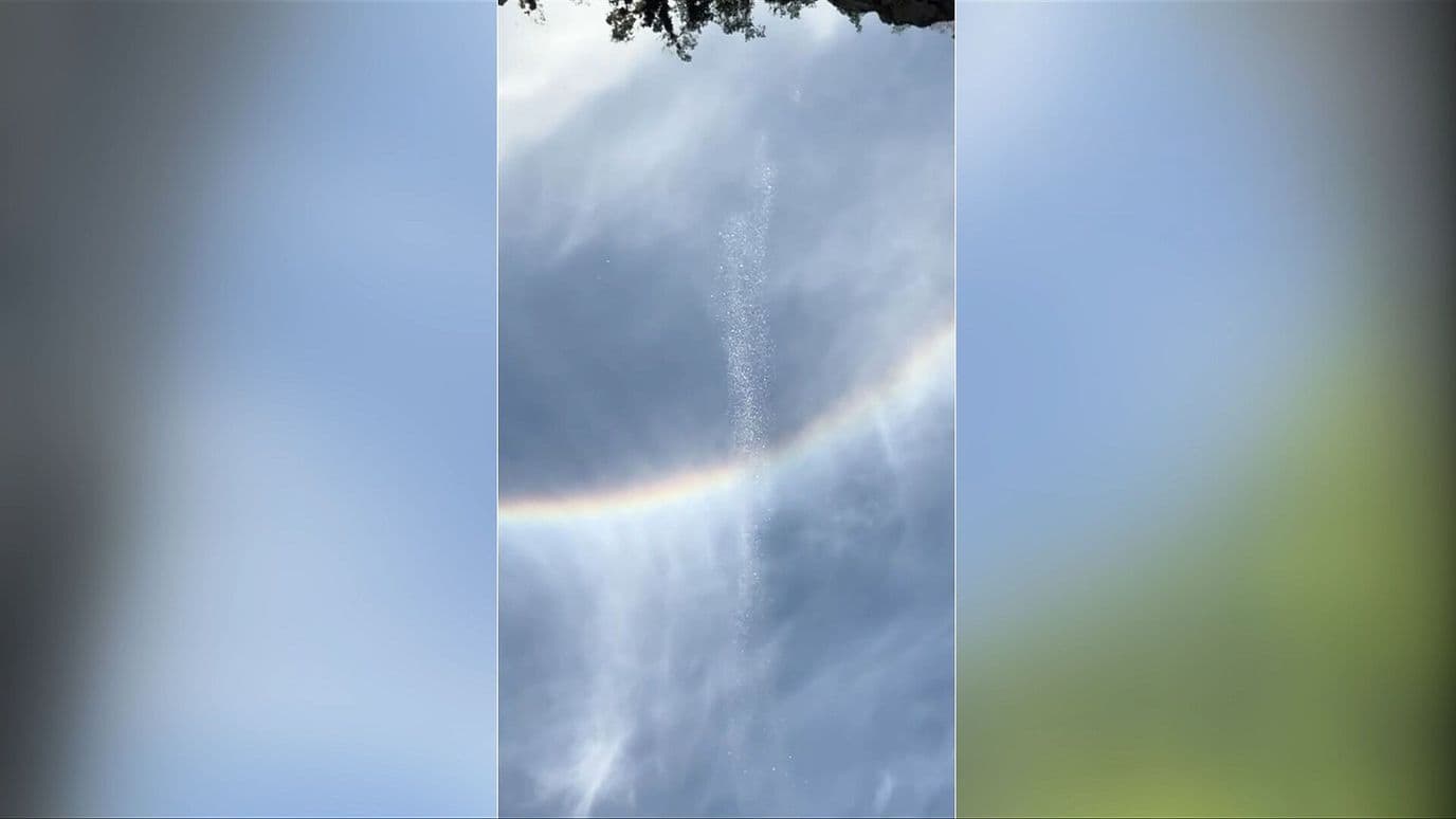 Video: Captan Espectacular Ilusión Óptica de Cascadas Brotando de las Nubes en Brasil