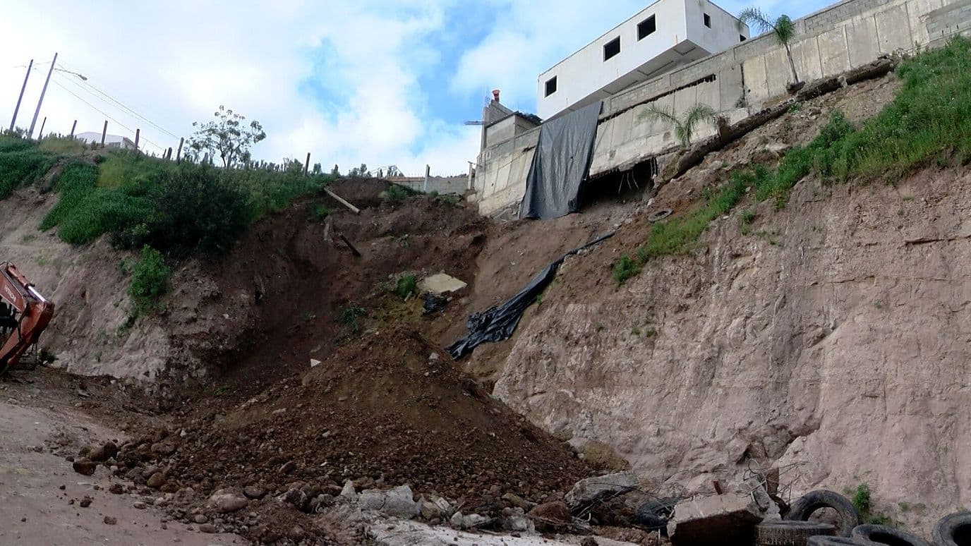 Advierten por Posible Deslizamiento en el Bulevar Mar de Cortés en Tijuana, BC