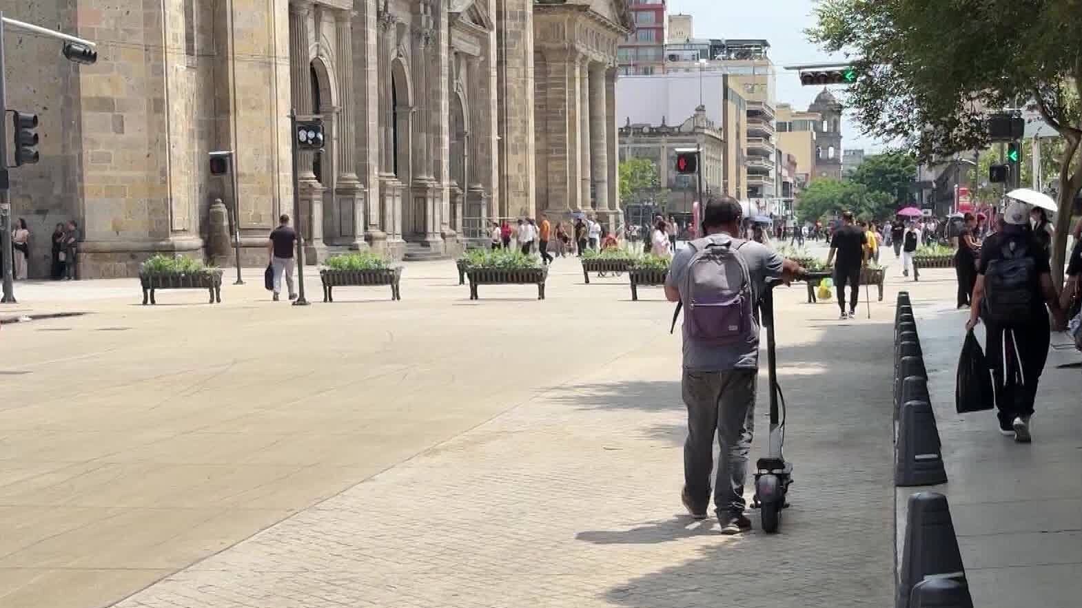 Siguen Reportando Patines Eléctricos Sobre Zonas Prohibidas en Guadalajara