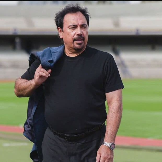 Hugo Sánchez Vuelve a Ciudad Universitaria, la Cancha Donde Comenzó su Leyenda con Pumas