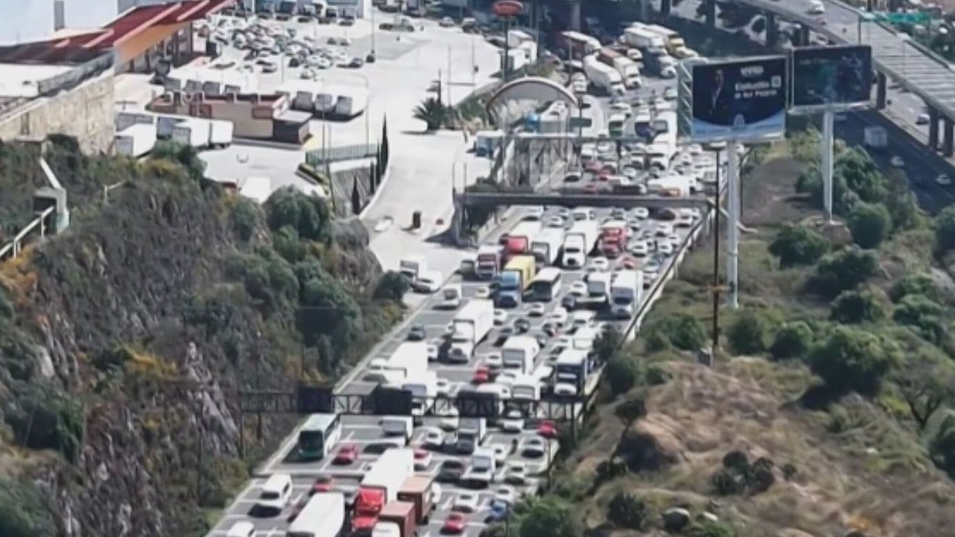 México-Querétaro Desde el Aire: Así se ve el Tráfico tras Accidente