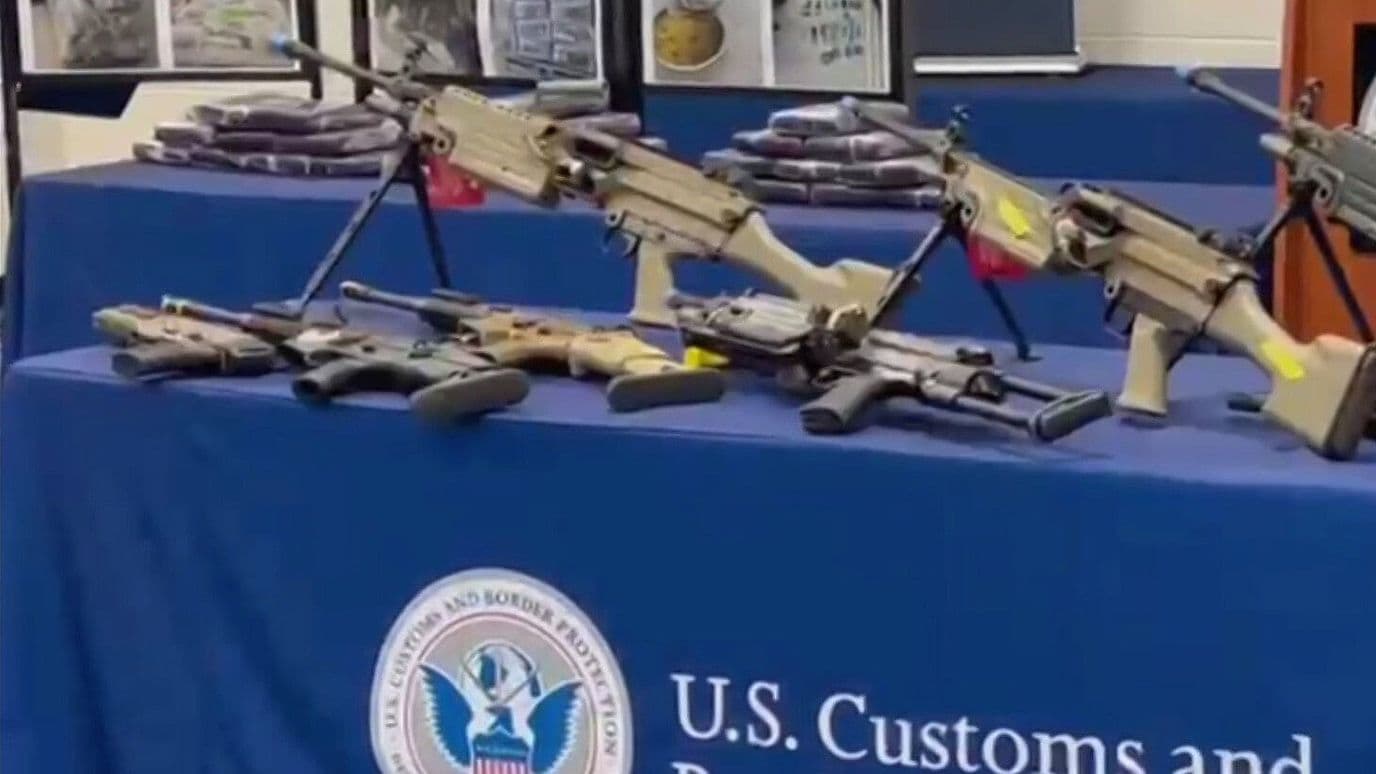 El Paso Reporta Caída de Detenciones Migratorias y Decomisa Armas que Iban a México