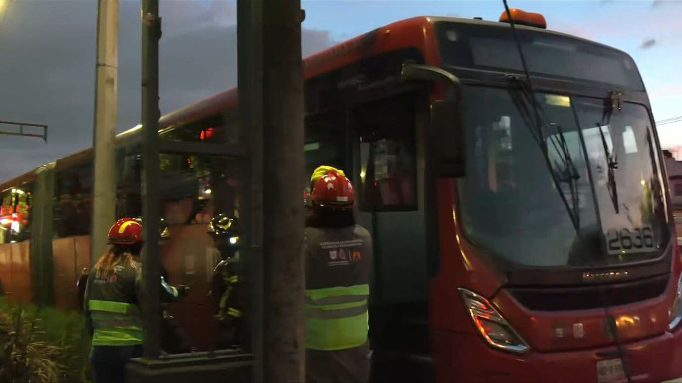 Reportan Conato de Incendio en Unidad del Metrobús Línea 5, CDMX