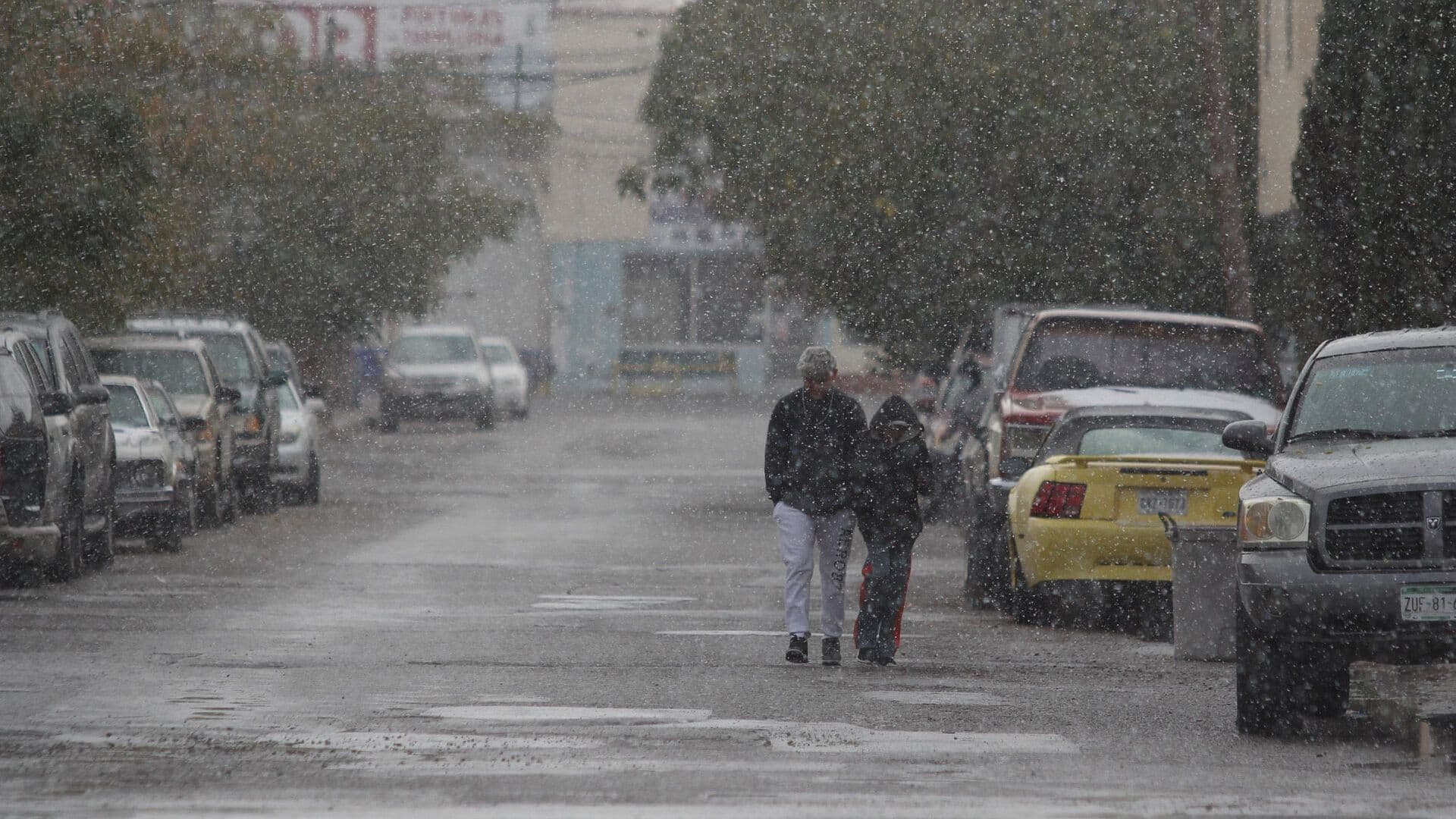 Granizo, Vientos e Inundaciones Azotan las Calles de Ciudad Juárez, Chihuahua