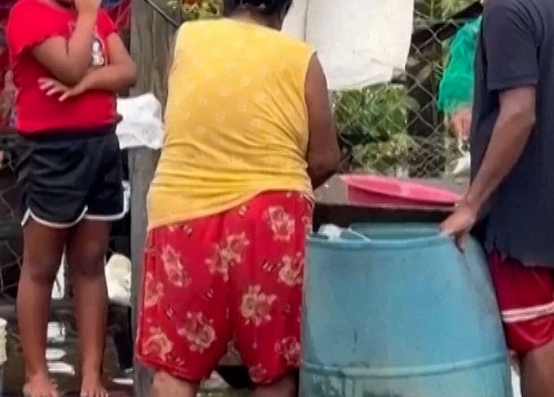 Minatitlán Cumple una Semana Bajo el Agua