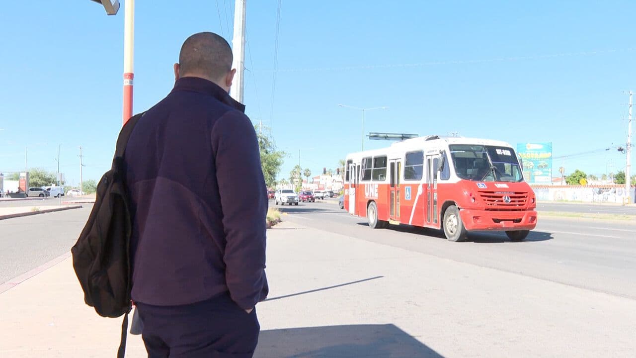 Baches y Fugas de Agua Retrasan Hasta Media Hora los Camiones Urbanos