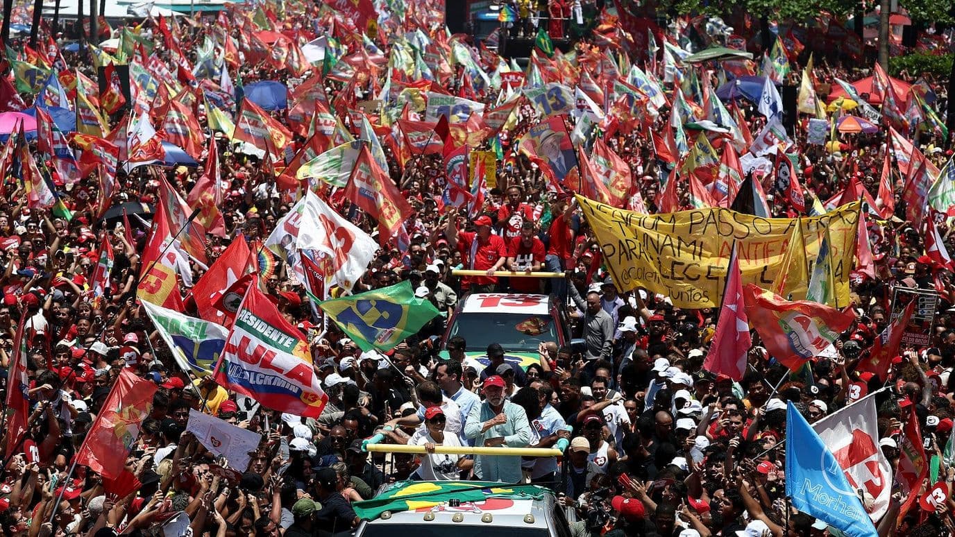 Brasil Llega a las Elecciones con Empate Técnico entre Lula y Flávio Bolsonaro