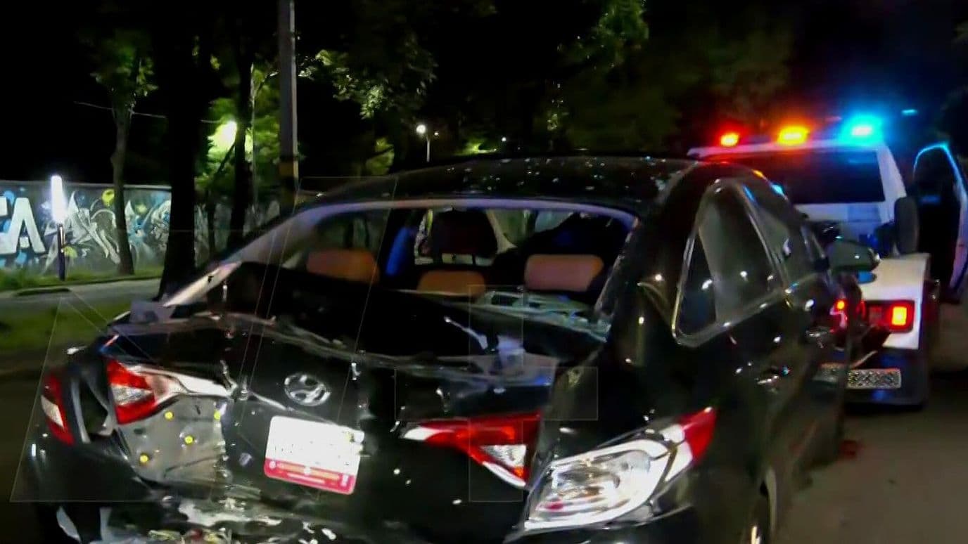 Automovilista Choca contra Árbol y Huye en Azcapotzalco, CDMX