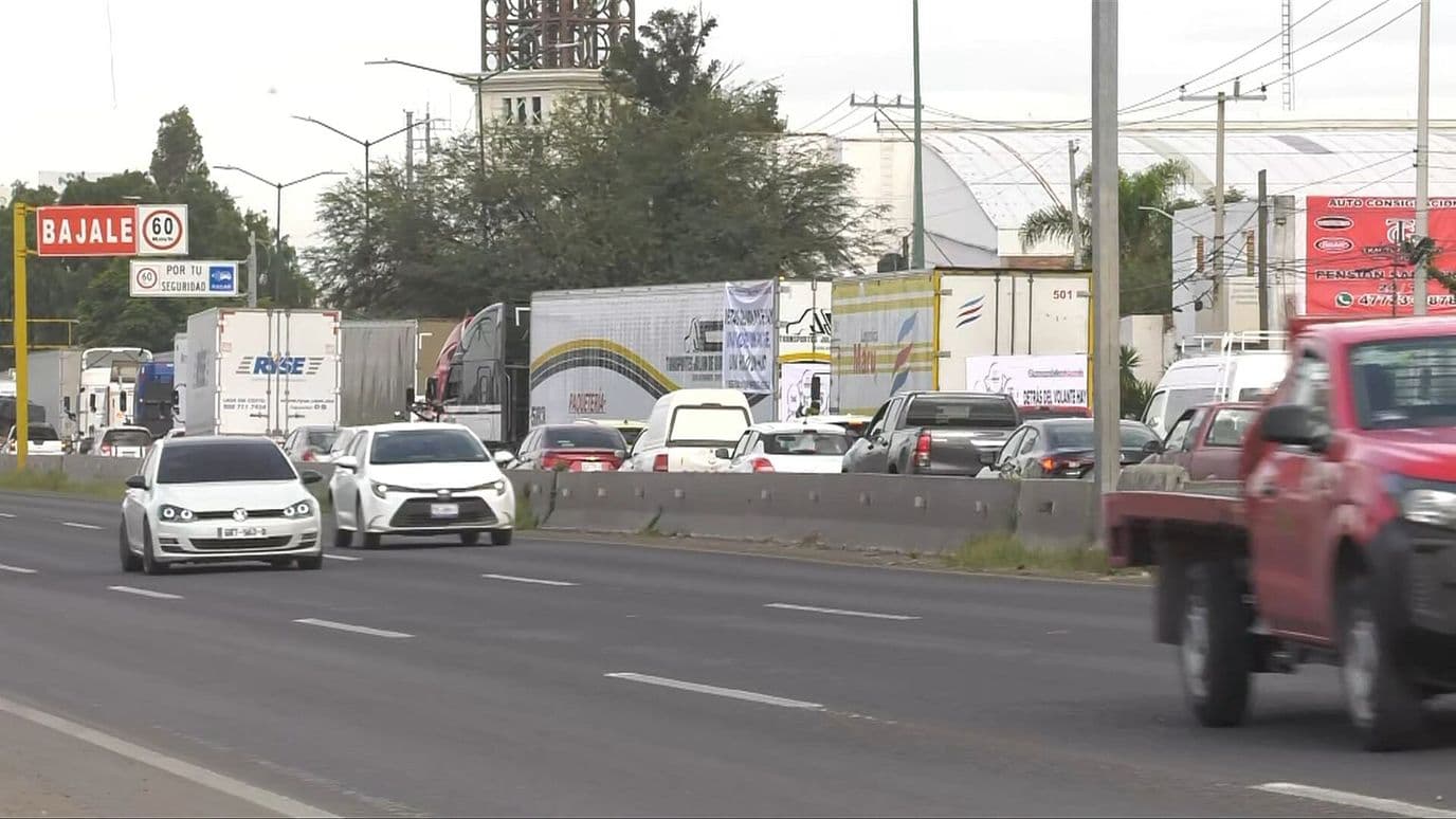 Transportistas Anuncian Recorridos en la Carretera Federal 45 de Guanajuato