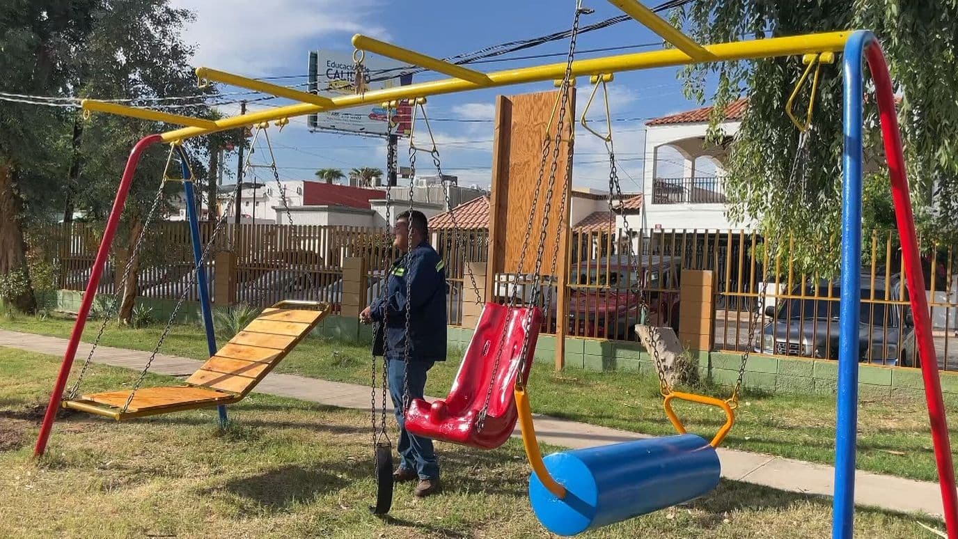 Estudiantes de UABC Rehabilita Juegos en Centro de Atención Múltiple de Mexicali