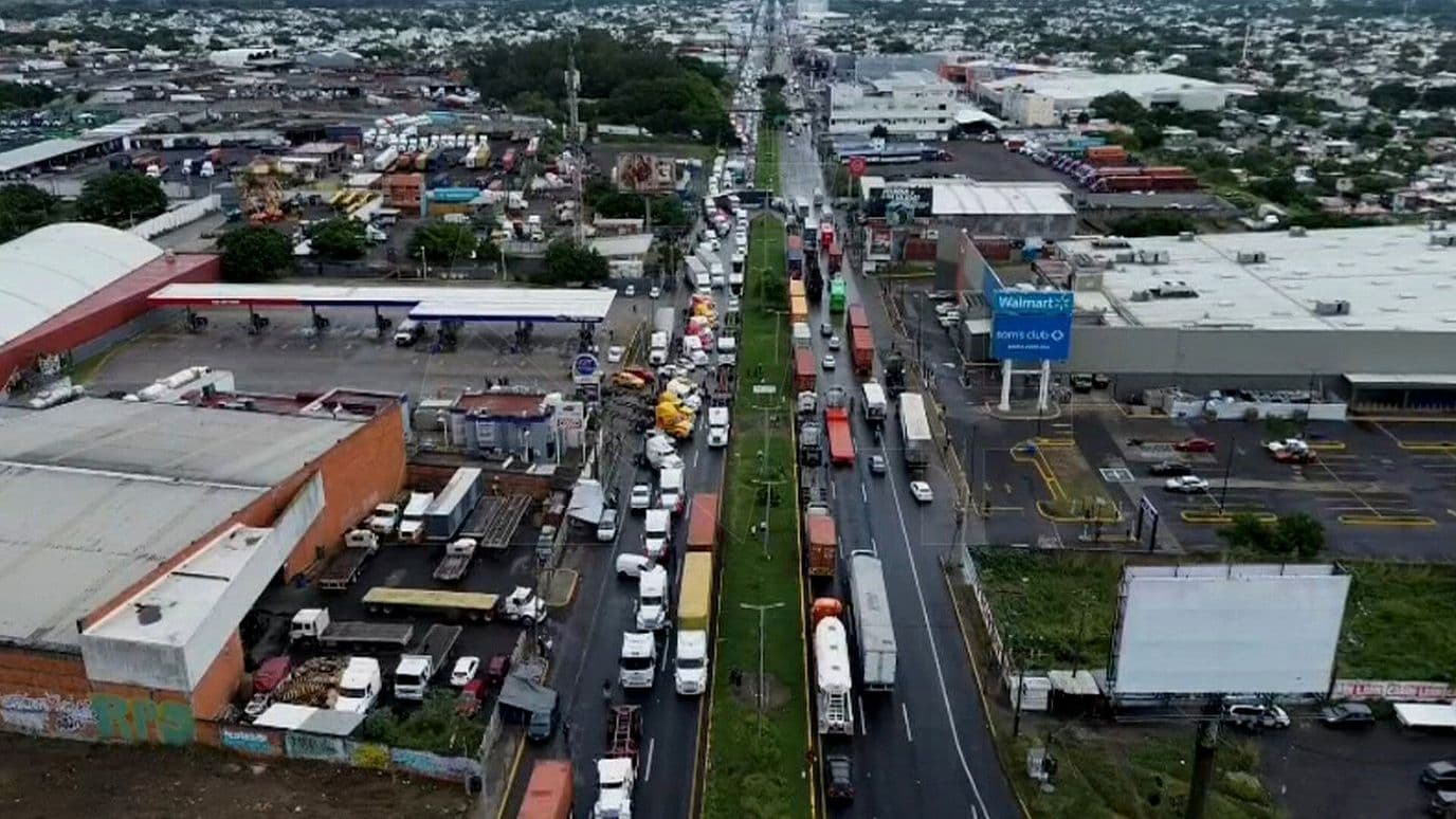Desde el Aire: Bloqueo Intermitente en Veracruz Genera Largas Filas Vehiculares