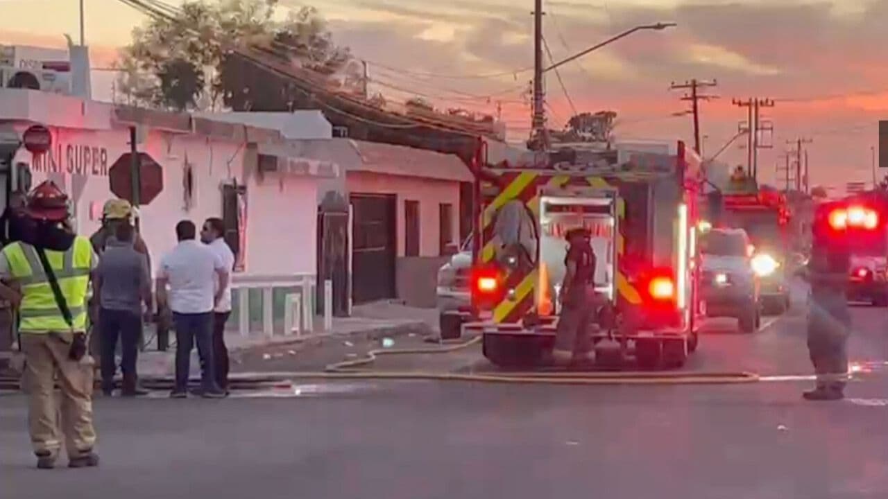 Rescatan a Mujer de 60 Años Tras Incendio en Vivienda de San Benito, en Hermosillo