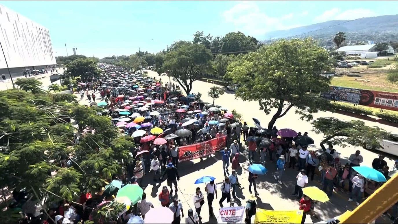 Marchan Integrantes de la CNTE en Tuxtla Gutiérrez, Chiapas