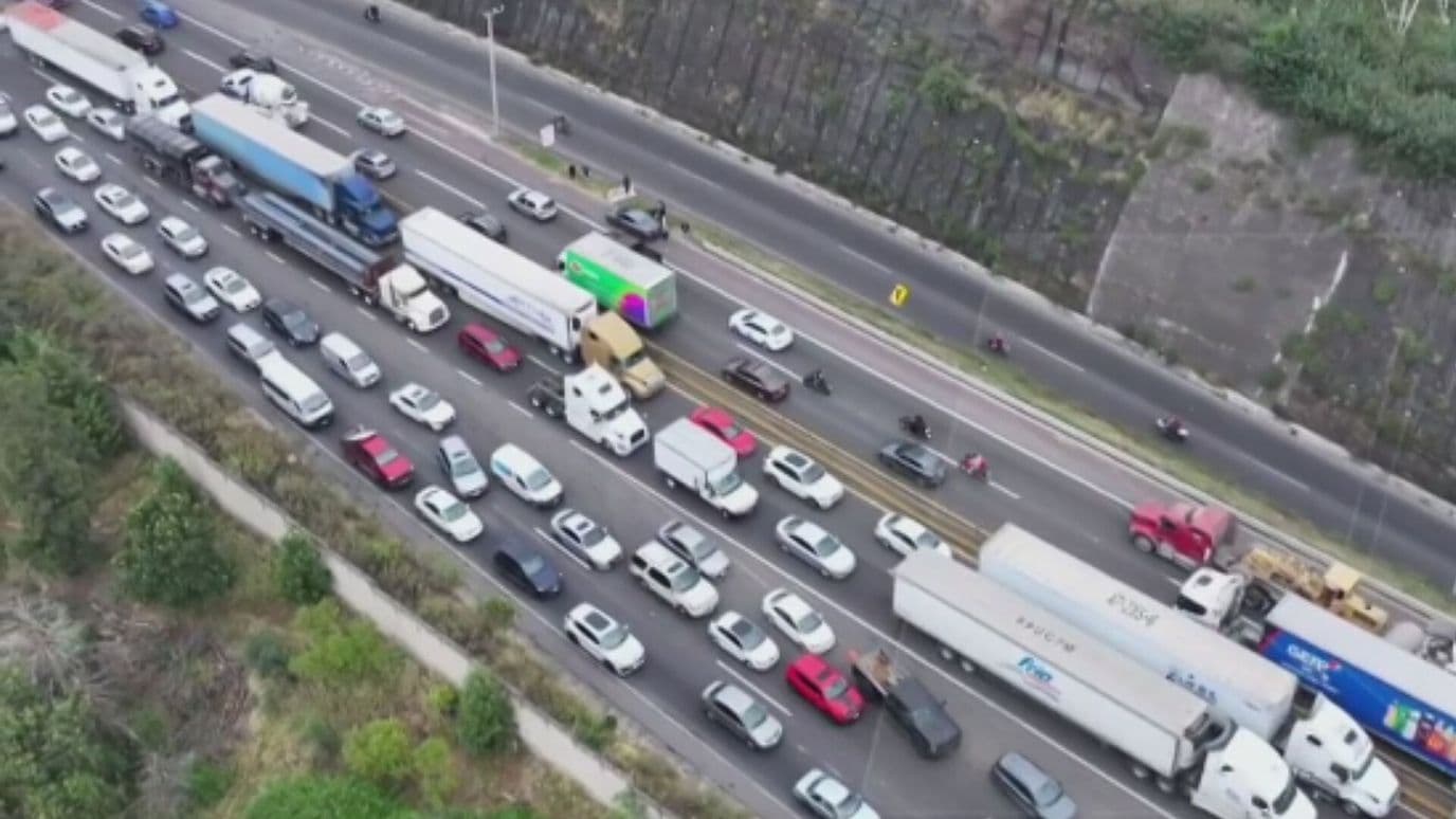 Chamapa-Lechería Desde el Aire: Transportistas Colapsan Circulación por Bloqueo