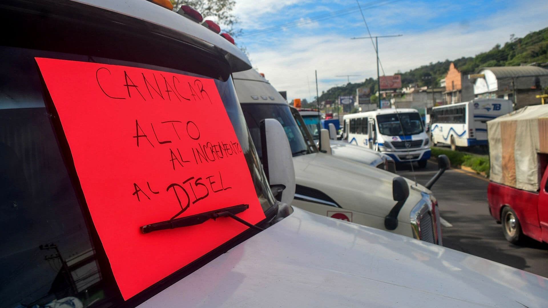 Segob y Transportistas de Canacar Llegan a un Acuerdo para Retirar Bloqueos y Seguir el Diálogo