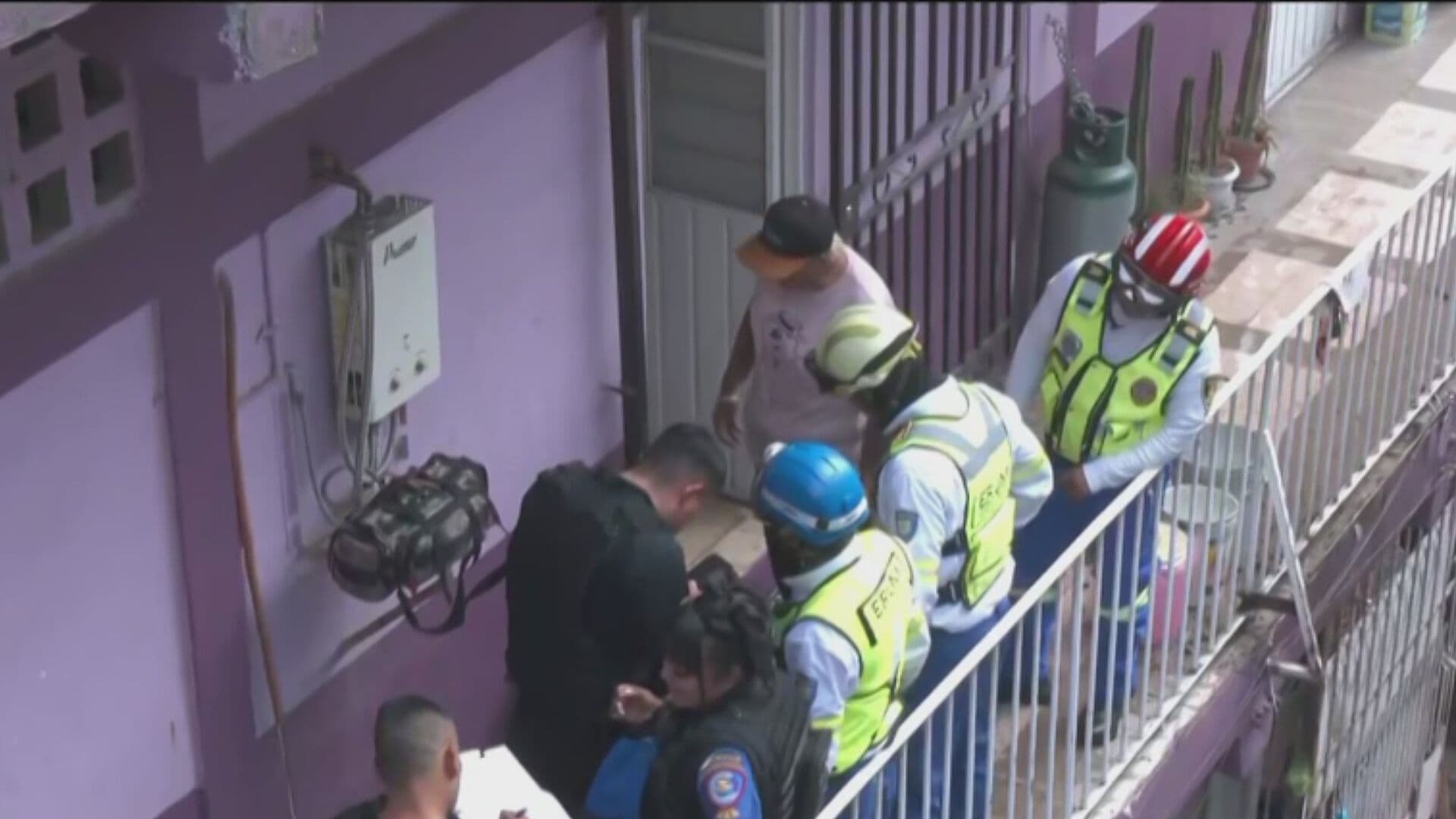 Controlan Incendio en la Doctores; Vecinos Señalan a Hombre con Esquizofrenia