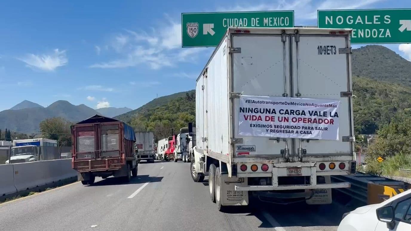 Transportistas se Concentraron en Nogales y Autopista Orizaba - Puebla